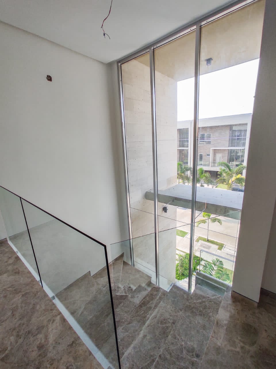 Modern and Spacious Townhouse in Guataparo